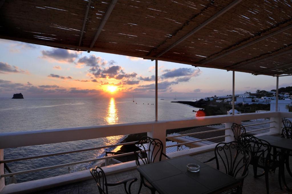 Hotel Villaggio Stromboli - Isola Di 斯特龙博利 外观 照片