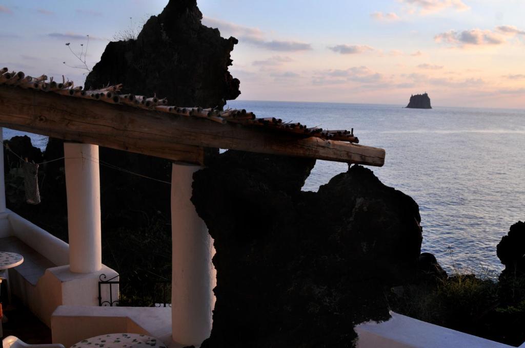Hotel Villaggio Stromboli - Isola Di 斯特龙博利 外观 照片